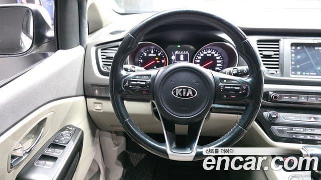 Kia All New Carnival Luxury, 2018 13