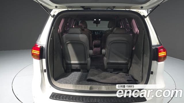 Kia All New Carnival Luxury, 2018 19