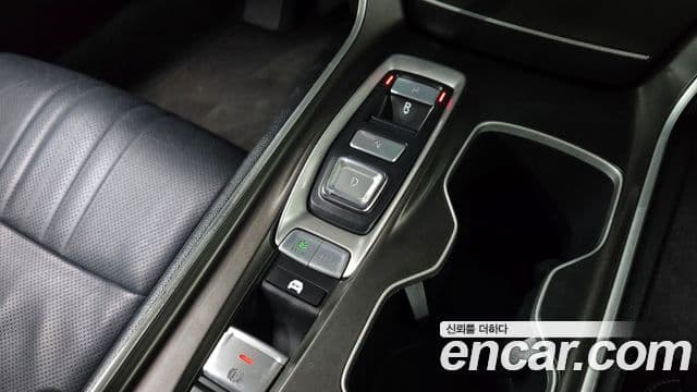 Honda Accord 10세대 2.0 гибрид Туринг (Touring), 2019 9