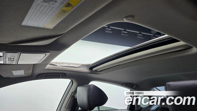 Honda Accord 10세대 2.0 гибрид Туринг (Touring), 2019 17