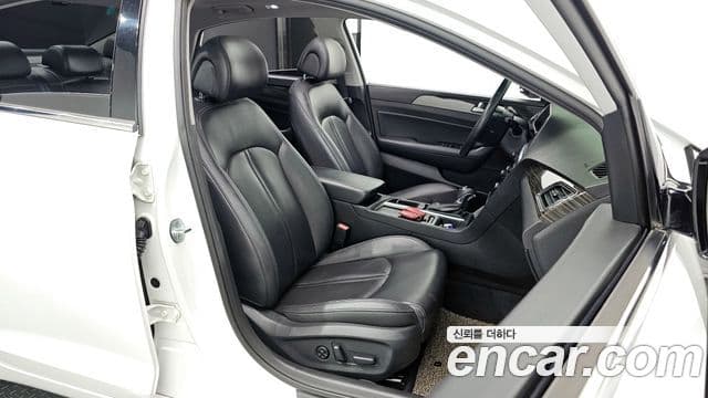 Hyundai LF Sonata 2.0 Smart, 2015 10