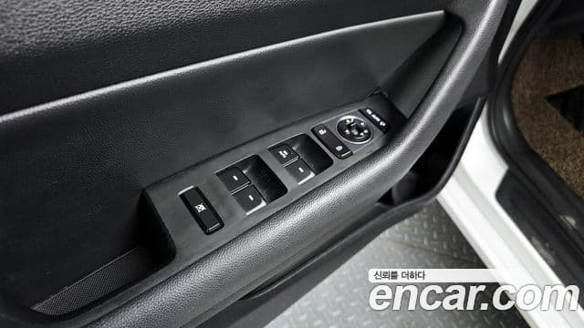 Hyundai LF Sonata 2.0 Smart, 2015 18