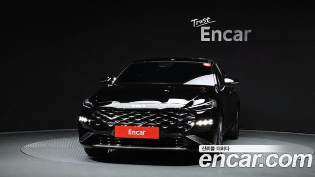 Kia K8 гибрид Signature, 2023 3