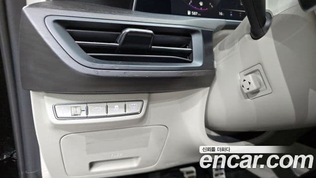 Kia K8 гибрид Signature, 2023 18