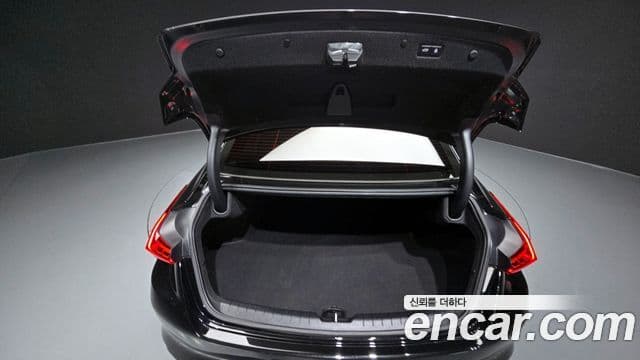 Kia K8 гибрид Signature, 2023 20