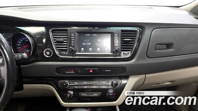 Kia The / новый New Carnival Prestige, 2019 15