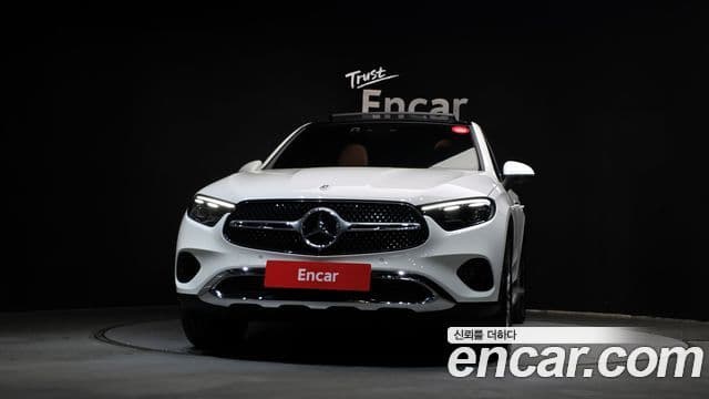 Mercedes-Benz GLC-класс X254 GLC300 4MATIC Avantgarde купе, 2025 3