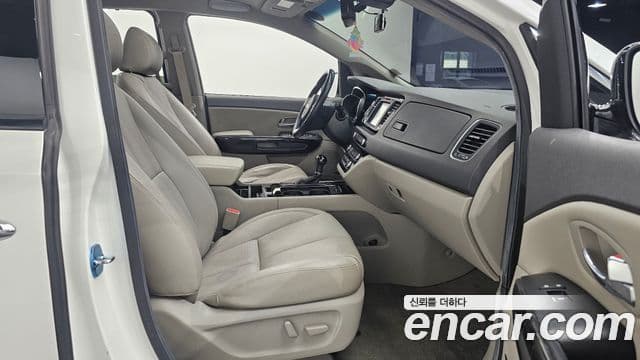Kia All New Carnival President, 2016 10