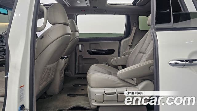 Kia All New Carnival President, 2016 12