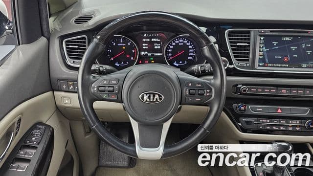 Kia All New Carnival President, 2016 13