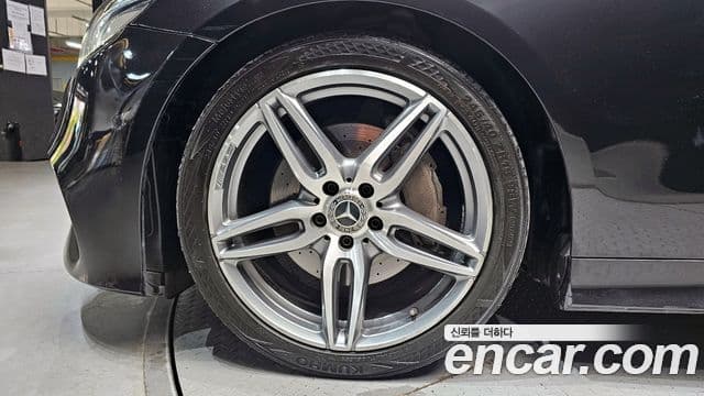 Mercedes-Benz E-класс W213 E220d кабриолет, 2018 все фото