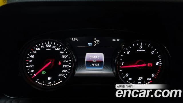 Mercedes-Benz E-класс W213 E220d кабриолет, 2018 8