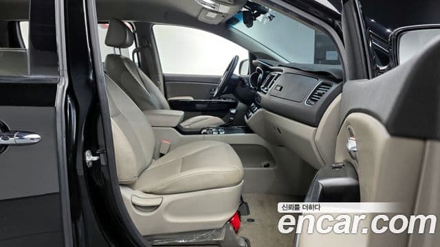 Kia All New Carnival Prestige, 2017 10