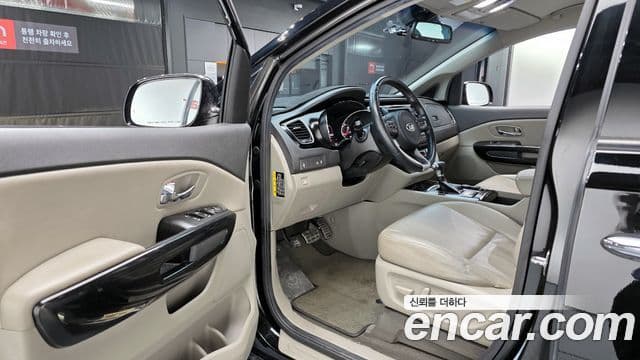 Kia All New Carnival Prestige, 2017 11