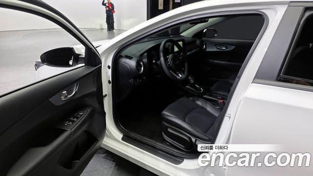 Kia The / новый New K3 2세대 Trendy, 2022 10