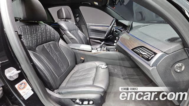 BMW 5시리즈 (G30) 520d M Sport Plus, 2017 10