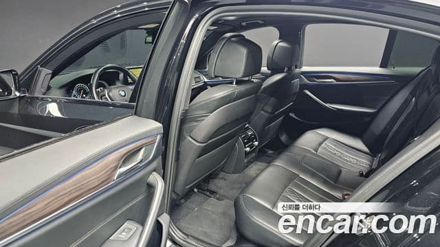BMW 5시리즈 (G30) 520d M Sport Plus, 2017 17