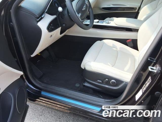 Genesis GV70, 2024 9