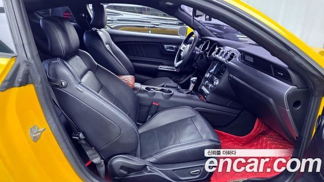 Ford Mustang купе, 2017 11