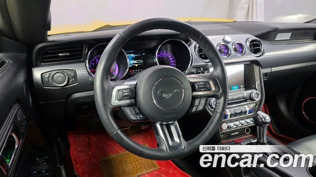 Ford Mustang купе, 2017 13