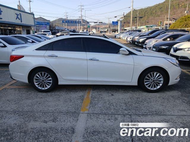 Hyundai Sonata The / новый 브릴리언트 LPI Modern(для людей с инвалидностью), 2013 3