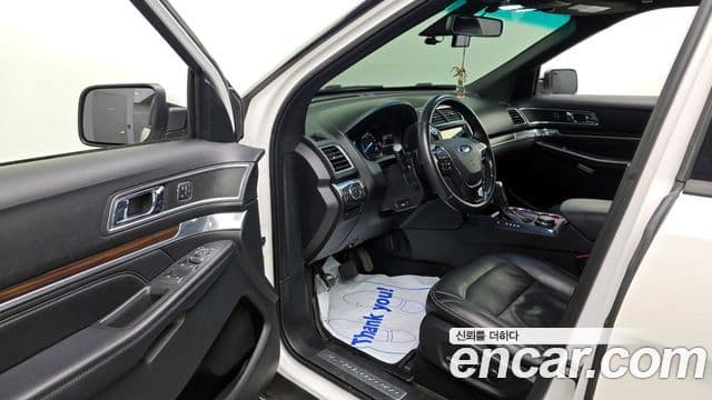 Ford Explorer 5세대, 2016 10