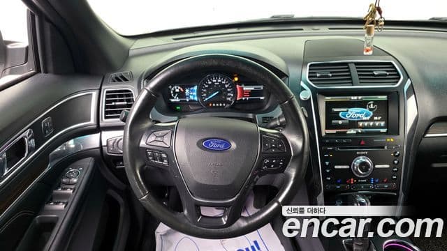 Ford Explorer 5세대, 2016 14