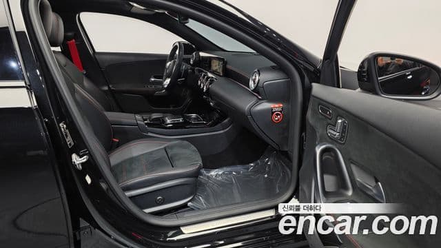 Mercedes-Benz A-класс W177 AMG A35 4MATIC седан, 2022 11