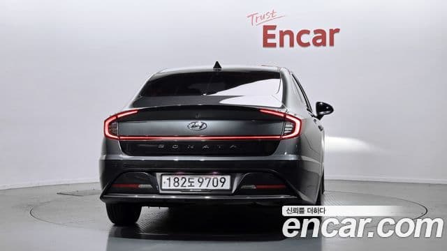 Hyundai Sonata гибрид (DN8) Family, 2021 4