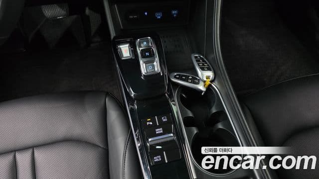 Hyundai Sonata гибрид (DN8) Family, 2021 9