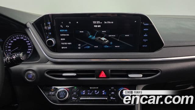 Hyundai Sonata гибрид (DN8) Family, 2021 16