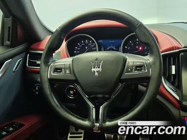 Maserati 기블리 3세대, 2021 9