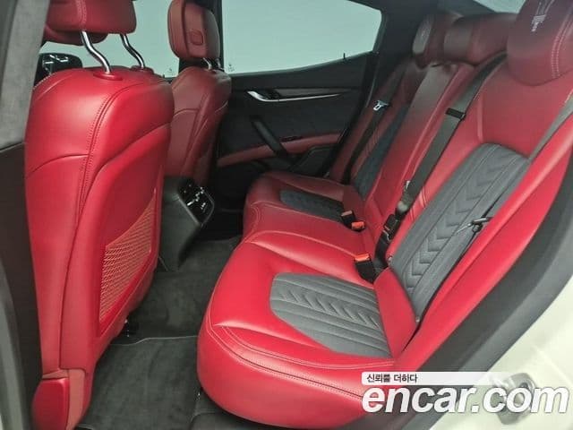 Maserati 기블리 3세대, 2021 12