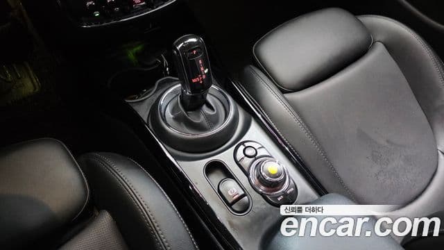 Mini Cooper 클럽맨 2세대, 2020 9