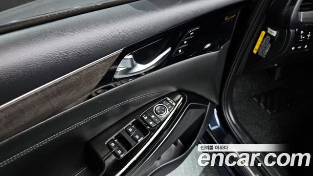 Kia K7 Premier гибрид Noblesse, 2020 18