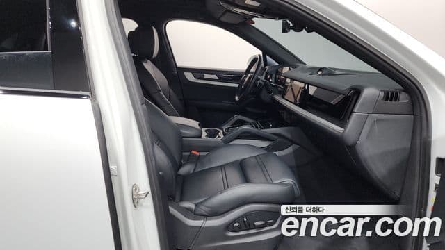 Porsche Cayenne (PO536) 3.0 купе, 2024 11