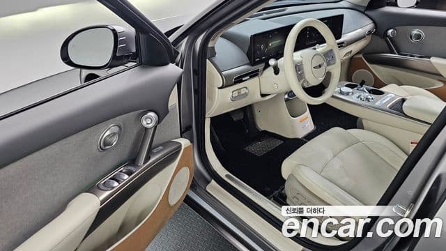 Genesis GV60 Standard, 2022 11