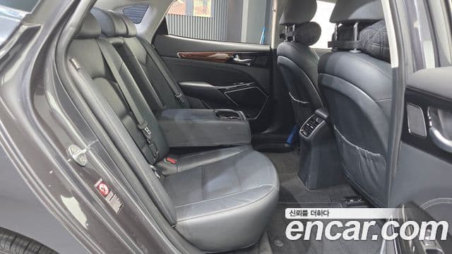 Kia All New K7 3.0 LPI Luxury (арендный автомобиль), 2017 12