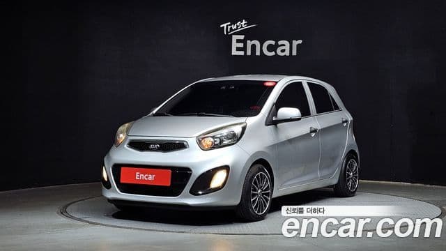 Kia All New Morning Deluxe Trendy, 2014 1