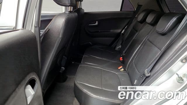 Kia All New Morning Deluxe Trendy, 2014 12