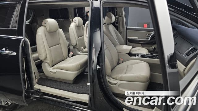 Kia All New Carnival Luxury, 2016 12