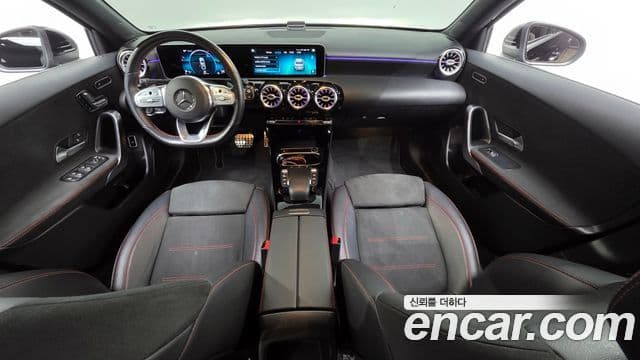 Mercedes-Benz A-класс W177 A220 седан, 2020 7