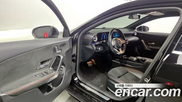 Mercedes-Benz A-класс W177 A220 седан, 2020 10