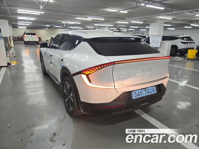 Kia EV6 Air, 2023 все фото