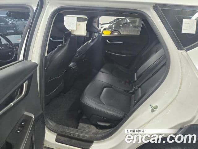 Kia EV6 Air, 2023 10