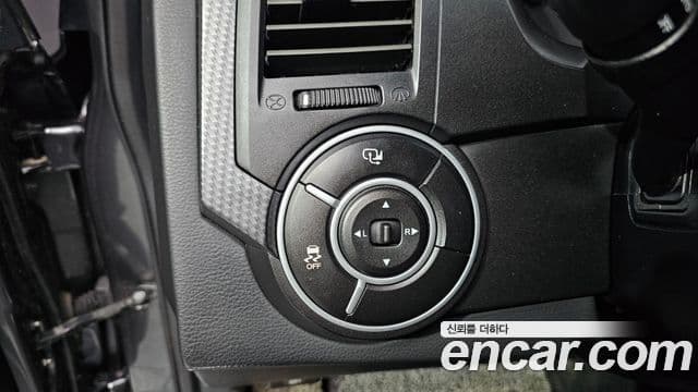 KG모빌리티(SsangYong) Korando Sport Club, 2016 18