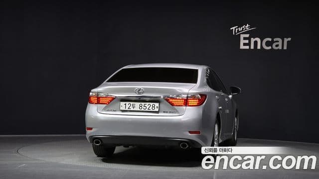 Lexus New ES350 XV60, 2015 4