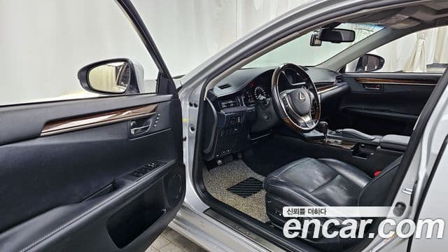 Lexus New ES350 XV60, 2015 10