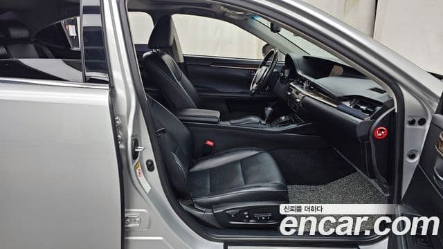 Lexus New ES350 XV60, 2015 11