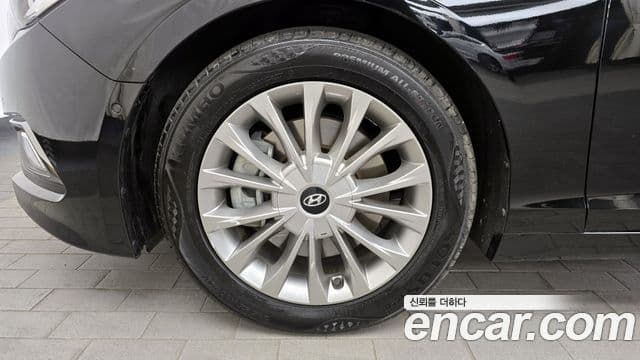 Hyundai LF Sonata LPI Smart(для людей с инвалидностью), 2015 все фото